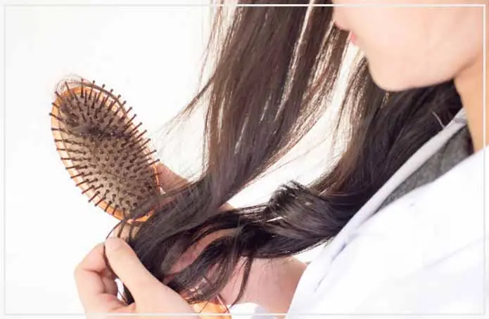 मानसून की बारिश से होने वाली समस्या से अपने बालों को कैसे बचाएं - करें ये उपाए